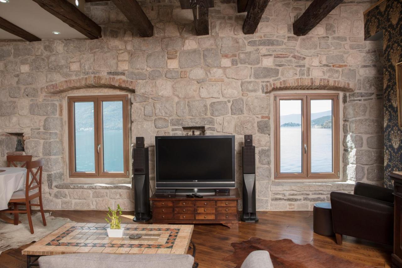 Kazerma Apartment Perast Exterior foto